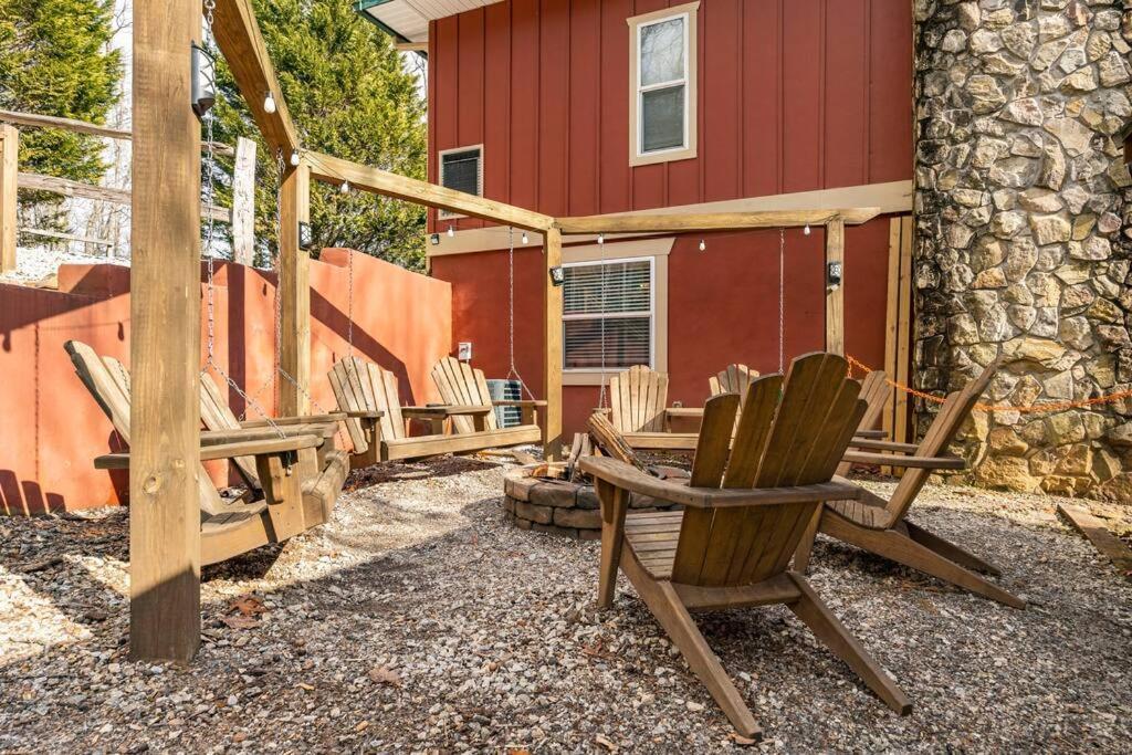 Red Rooster Family Cabin W/Hot Tub+Fire Pit+View Franklin Dış mekan fotoğraf