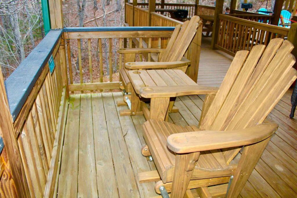 Red Rooster Family Cabin W/Hot Tub+Fire Pit+View Franklin Dış mekan fotoğraf